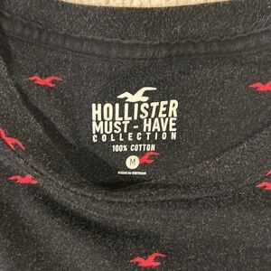 Hollister men’s medium tee